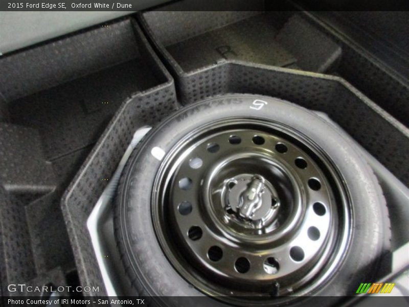 Oxford White / Dune 2015 Ford Edge SE