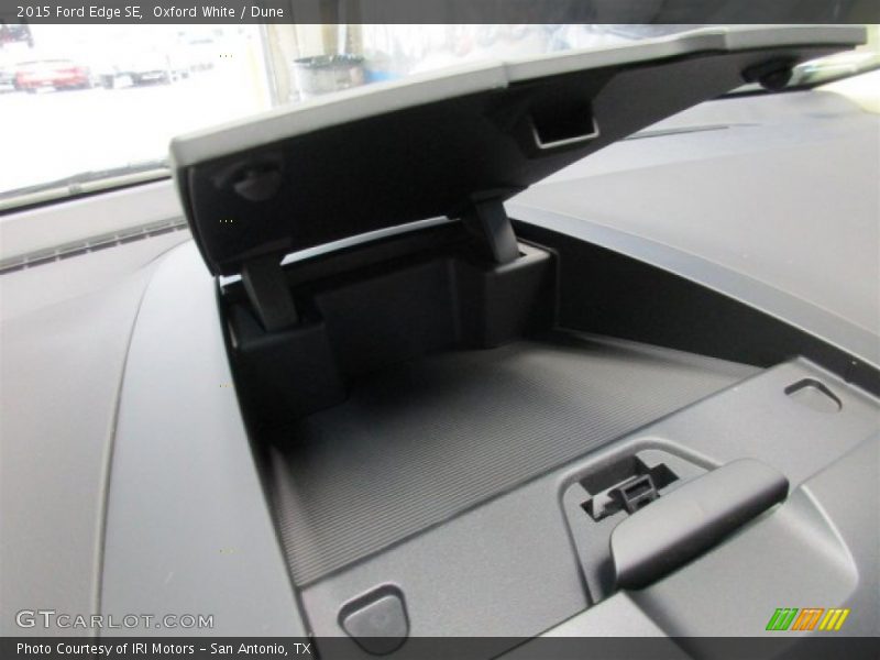 Oxford White / Dune 2015 Ford Edge SE