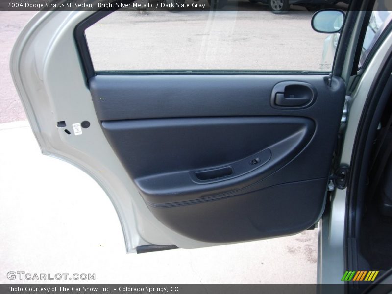 Bright Silver Metallic / Dark Slate Gray 2004 Dodge Stratus SE Sedan