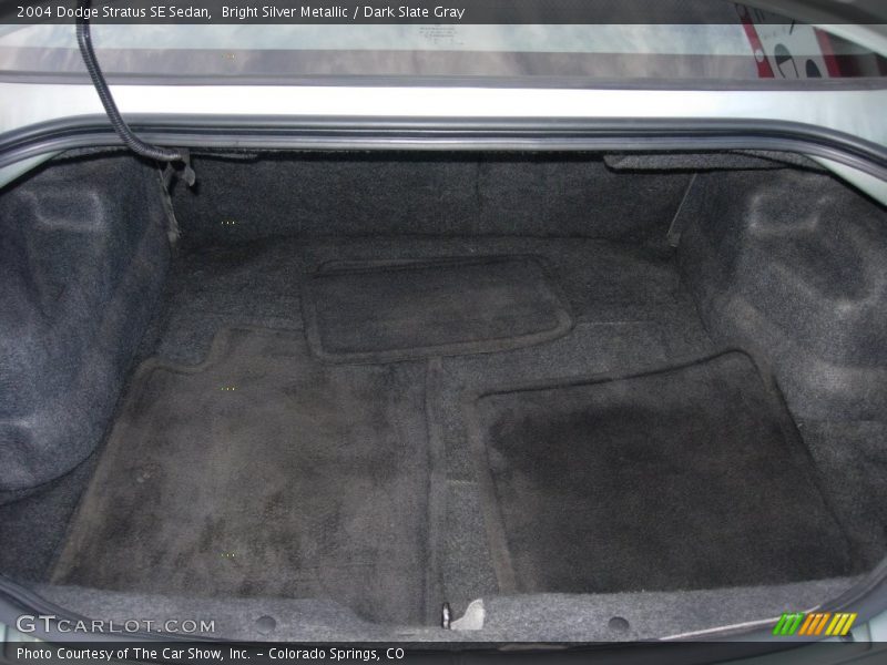 Bright Silver Metallic / Dark Slate Gray 2004 Dodge Stratus SE Sedan