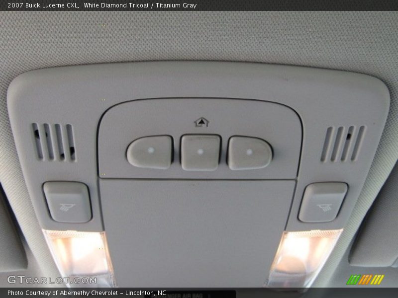 White Diamond Tricoat / Titanium Gray 2007 Buick Lucerne CXL