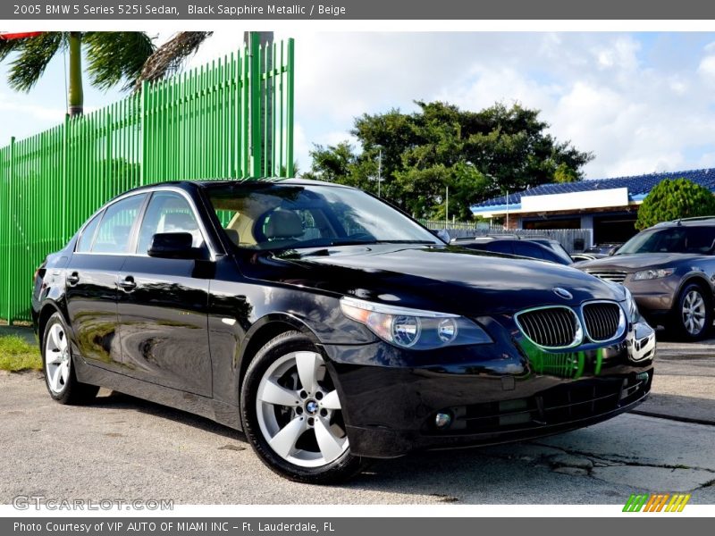 Front 3/4 View of 2005 5 Series 525i Sedan