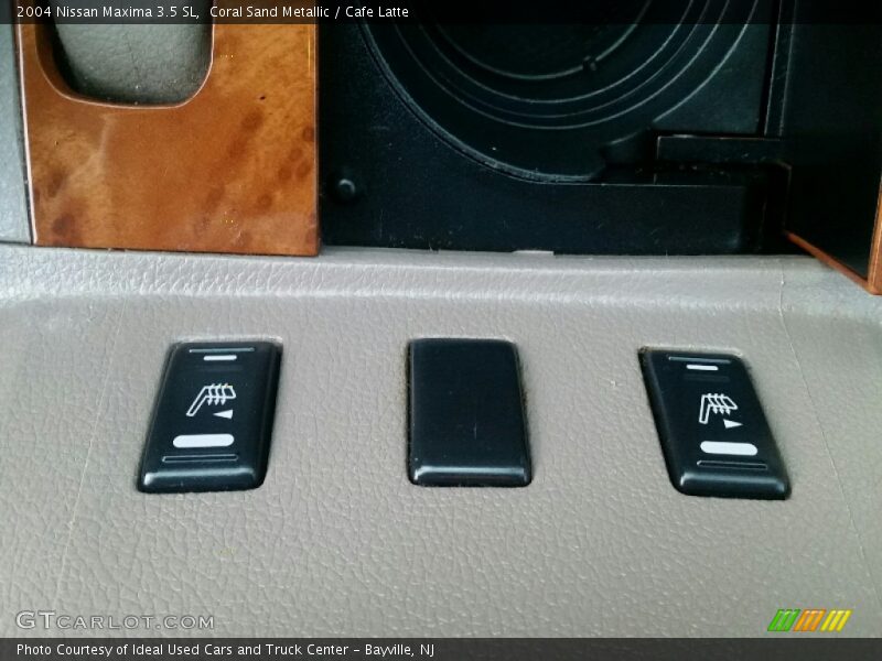 Coral Sand Metallic / Cafe Latte 2004 Nissan Maxima 3.5 SL
