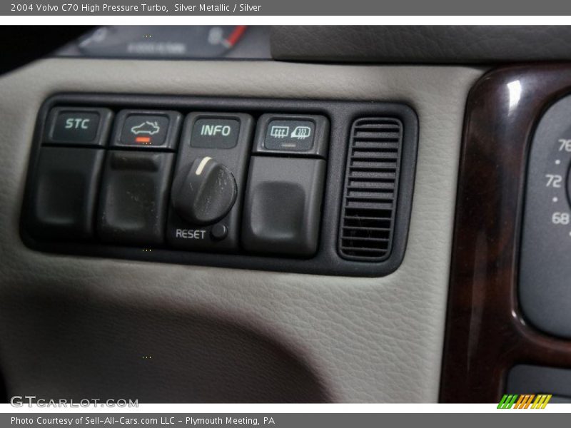 Silver Metallic / Silver 2004 Volvo C70 High Pressure Turbo