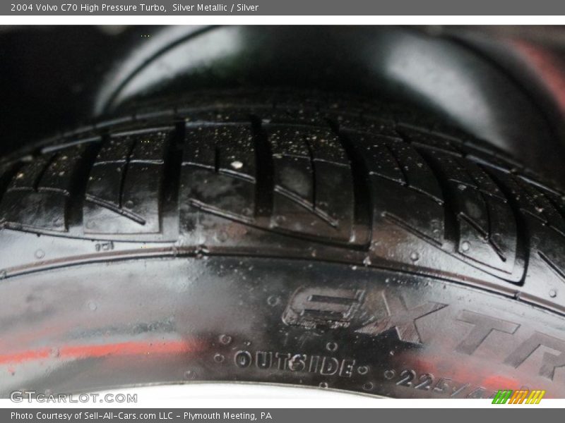 Silver Metallic / Silver 2004 Volvo C70 High Pressure Turbo