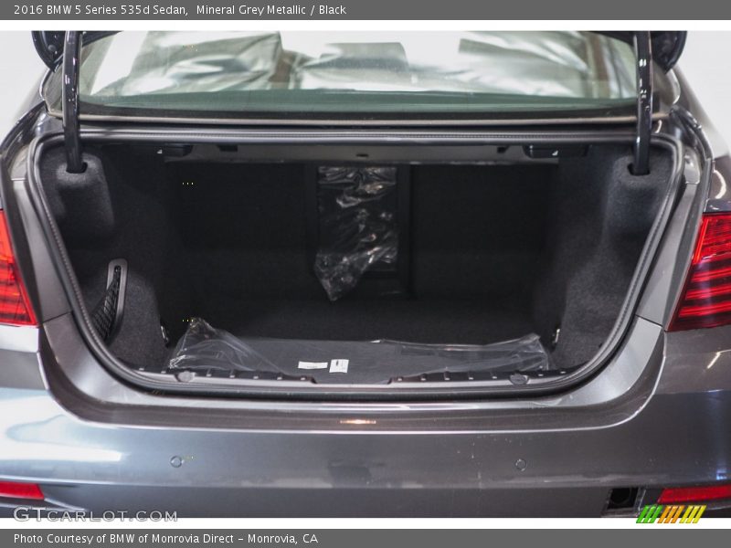 Mineral Grey Metallic / Black 2016 BMW 5 Series 535d Sedan