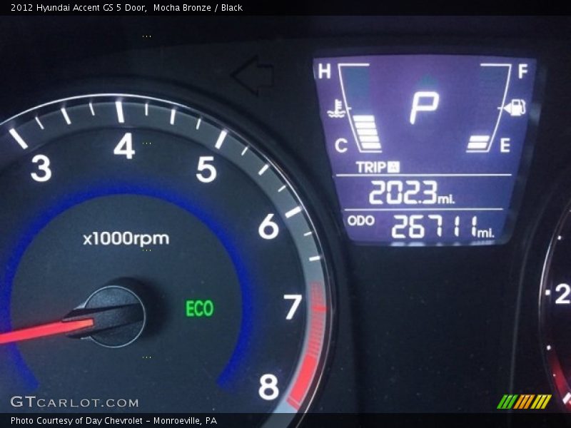 Mocha Bronze / Black 2012 Hyundai Accent GS 5 Door