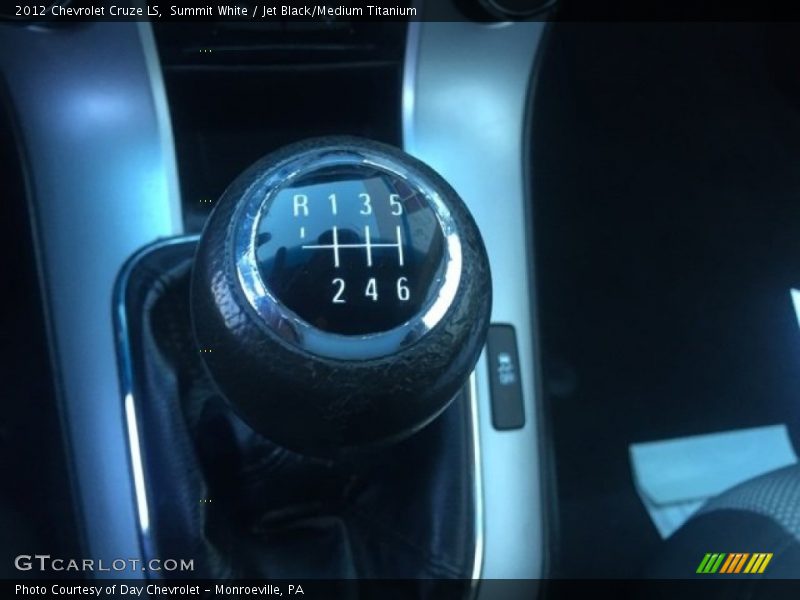 Summit White / Jet Black/Medium Titanium 2012 Chevrolet Cruze LS