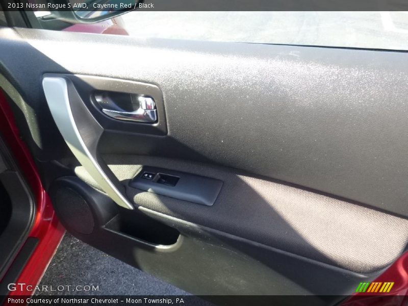 Cayenne Red / Black 2013 Nissan Rogue S AWD