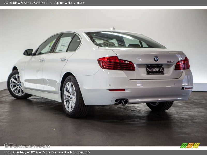 Alpine White / Black 2016 BMW 5 Series 528i Sedan