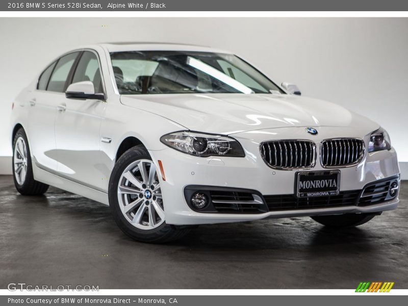 Alpine White / Black 2016 BMW 5 Series 528i Sedan