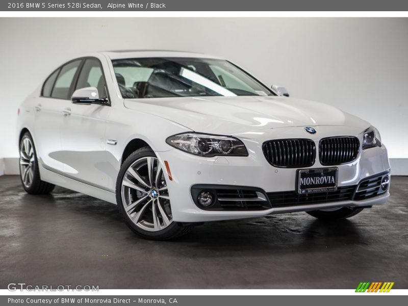 Alpine White / Black 2016 BMW 5 Series 528i Sedan