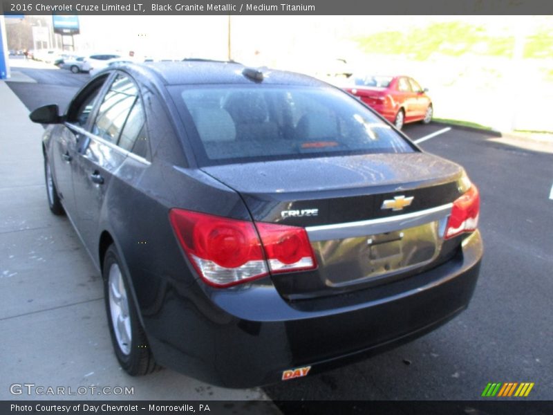 Black Granite Metallic / Medium Titanium 2016 Chevrolet Cruze Limited LT