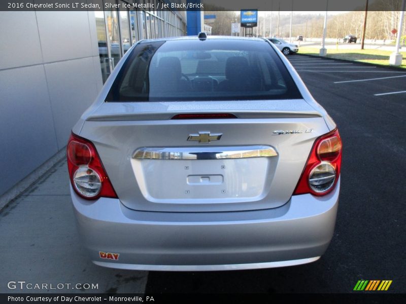 Silver Ice Metallic / Jet Black/Brick 2016 Chevrolet Sonic LT Sedan