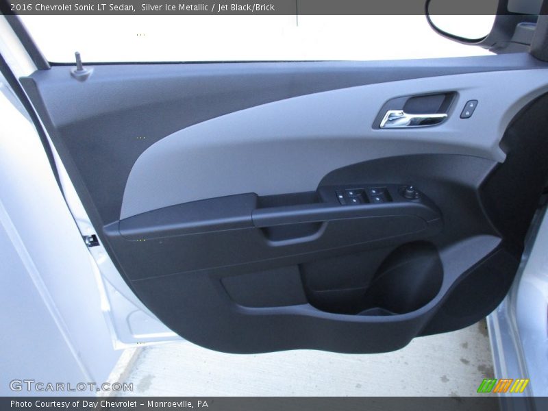 Silver Ice Metallic / Jet Black/Brick 2016 Chevrolet Sonic LT Sedan