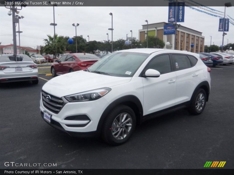 Winter White / Gray 2016 Hyundai Tucson SE