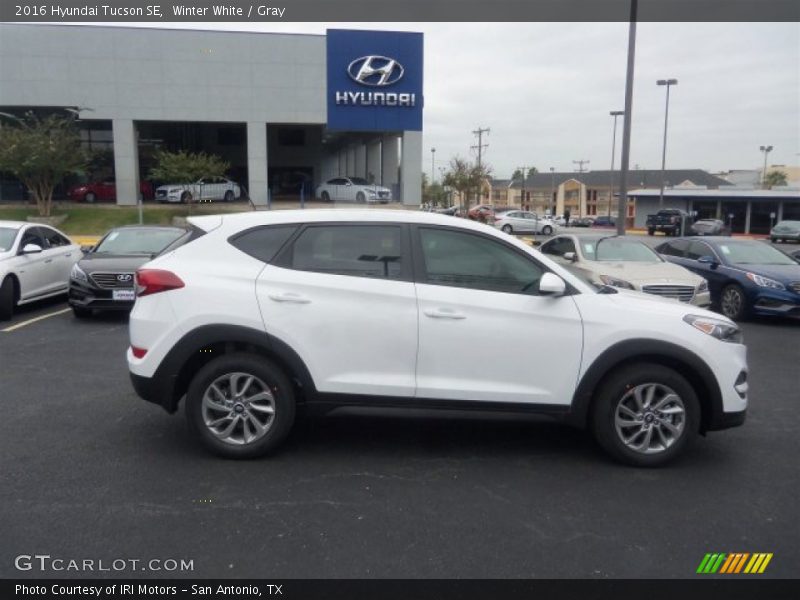 Winter White / Gray 2016 Hyundai Tucson SE