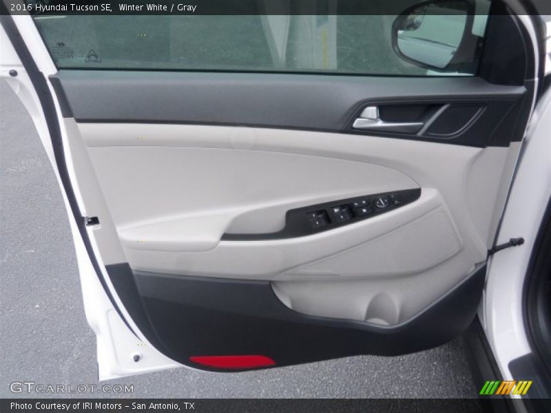 Winter White / Gray 2016 Hyundai Tucson SE