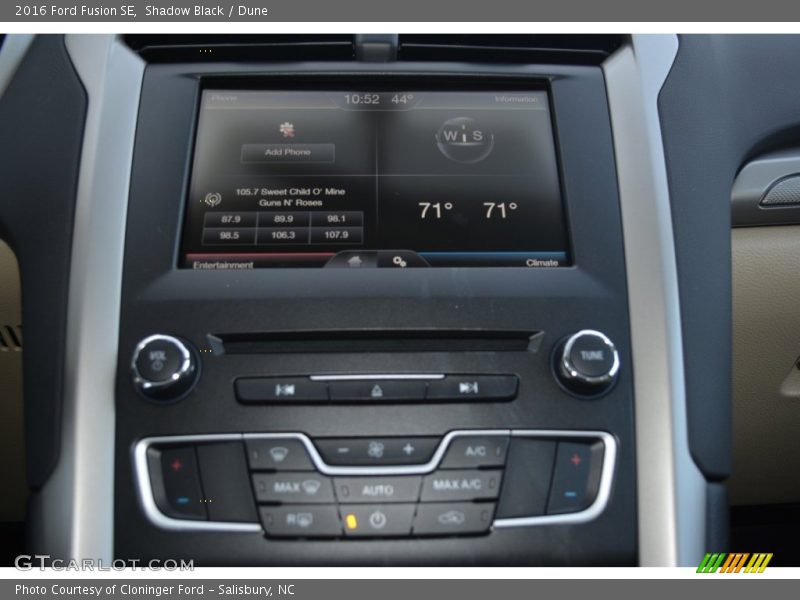 Shadow Black / Dune 2016 Ford Fusion SE