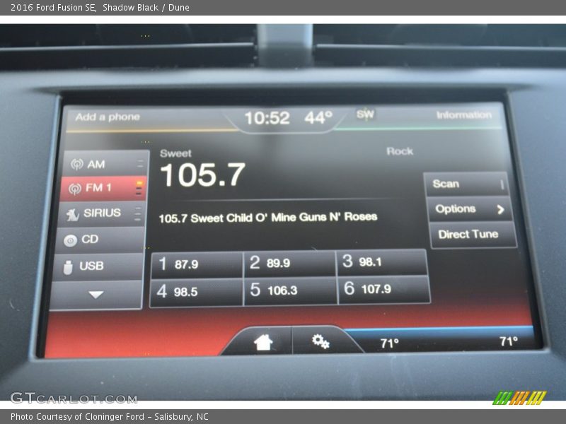 Shadow Black / Dune 2016 Ford Fusion SE