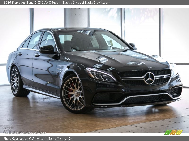 Front 3/4 View of 2016 C 63 S AMG Sedan