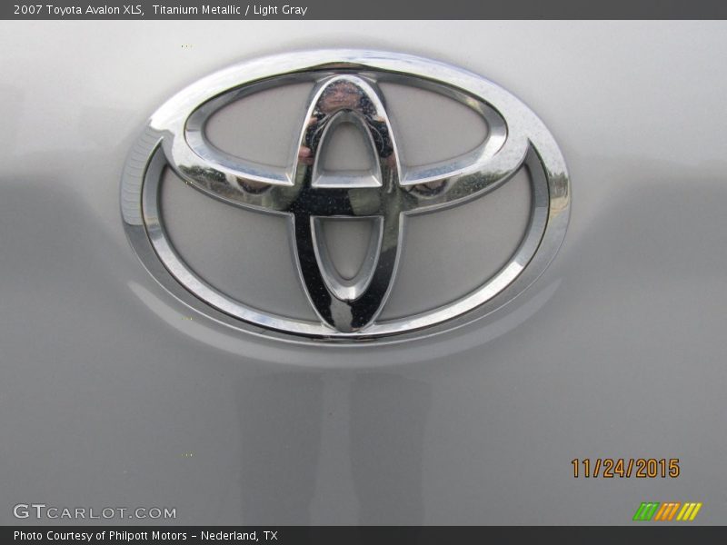 Titanium Metallic / Light Gray 2007 Toyota Avalon XLS