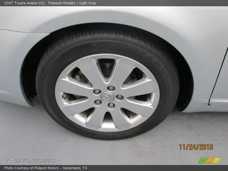 Titanium Metallic / Light Gray 2007 Toyota Avalon XLS