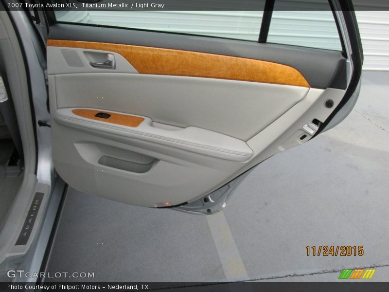 Titanium Metallic / Light Gray 2007 Toyota Avalon XLS