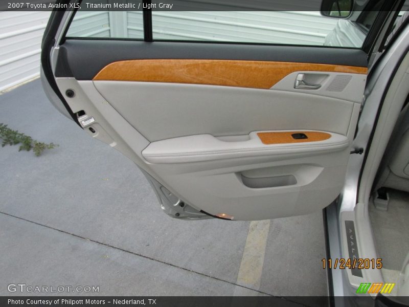 Titanium Metallic / Light Gray 2007 Toyota Avalon XLS