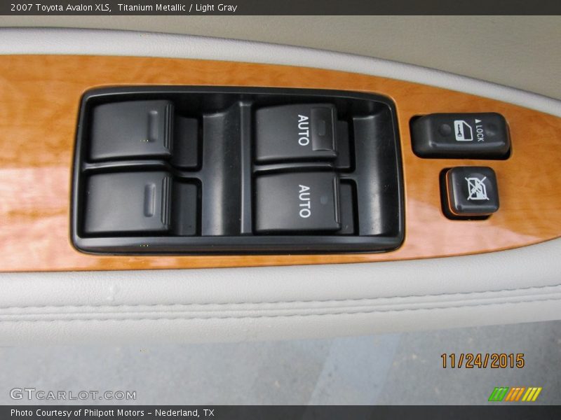 Titanium Metallic / Light Gray 2007 Toyota Avalon XLS