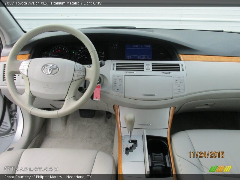 Titanium Metallic / Light Gray 2007 Toyota Avalon XLS