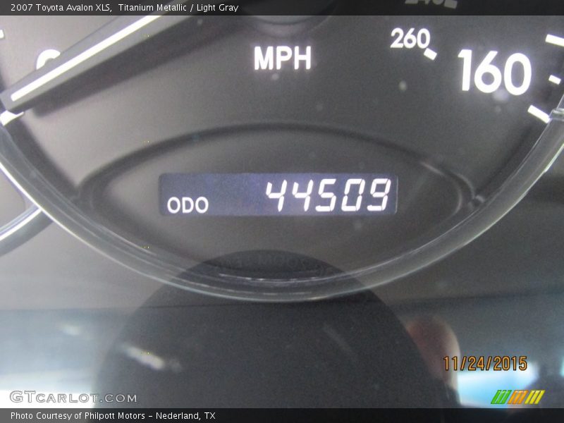Titanium Metallic / Light Gray 2007 Toyota Avalon XLS