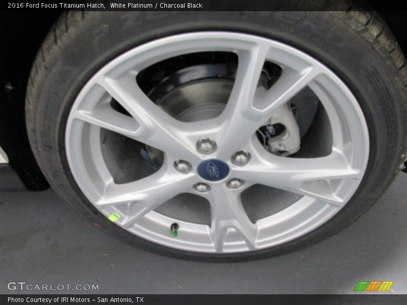 White Platinum / Charcoal Black 2016 Ford Focus Titanium Hatch