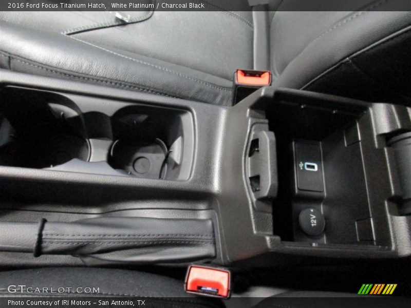 White Platinum / Charcoal Black 2016 Ford Focus Titanium Hatch