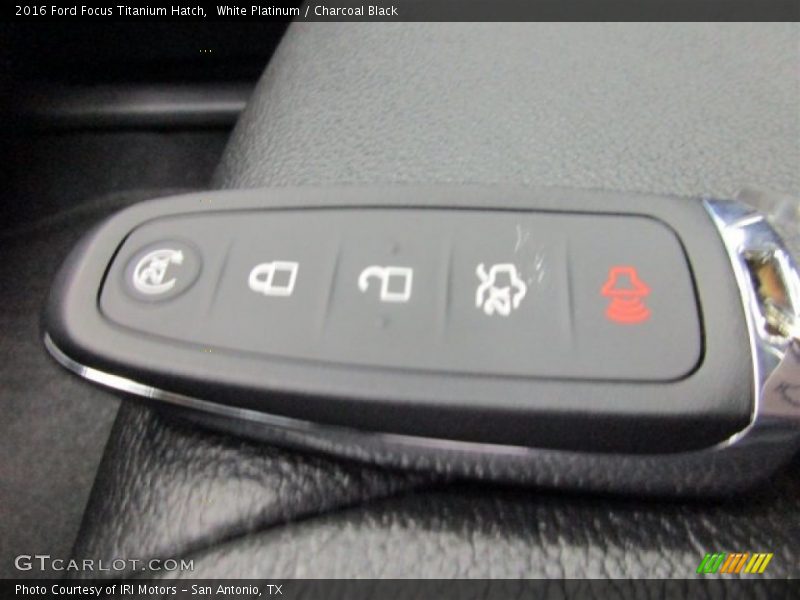 White Platinum / Charcoal Black 2016 Ford Focus Titanium Hatch