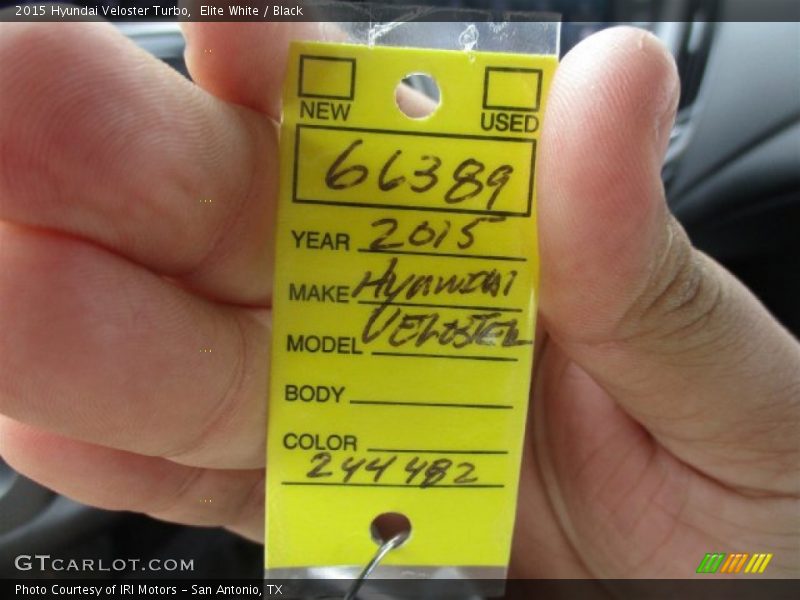 Elite White / Black 2015 Hyundai Veloster Turbo