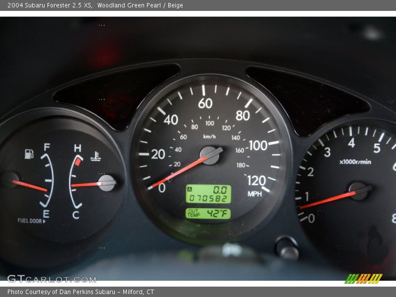 Woodland Green Pearl / Beige 2004 Subaru Forester 2.5 XS