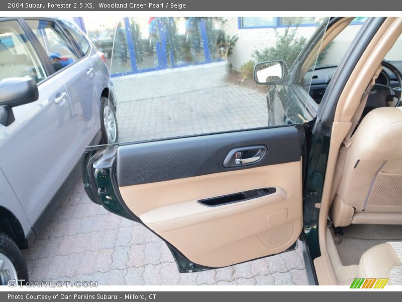 Woodland Green Pearl / Beige 2004 Subaru Forester 2.5 XS