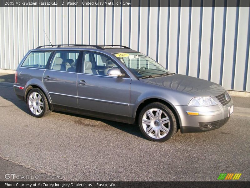 United Grey Metallic / Grey 2005 Volkswagen Passat GLS TDI Wagon