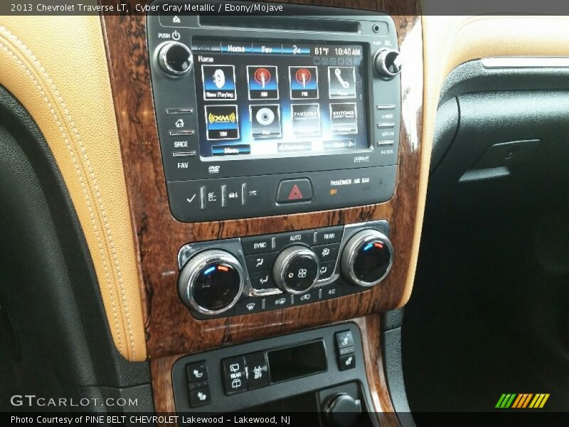 Cyber Gray Metallic / Ebony/Mojave 2013 Chevrolet Traverse LT