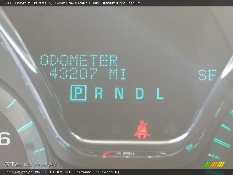 Cyber Gray Metallic / Dark Titanium/Light Titanium 2013 Chevrolet Traverse LS