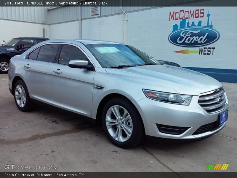 Ingot Silver Metallic / Charcoal Black 2015 Ford Taurus SEL