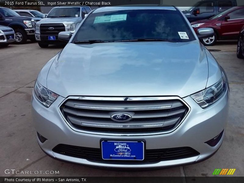 Ingot Silver Metallic / Charcoal Black 2015 Ford Taurus SEL