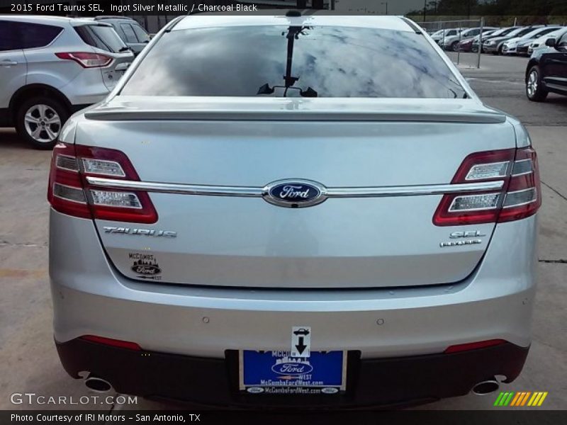 Ingot Silver Metallic / Charcoal Black 2015 Ford Taurus SEL