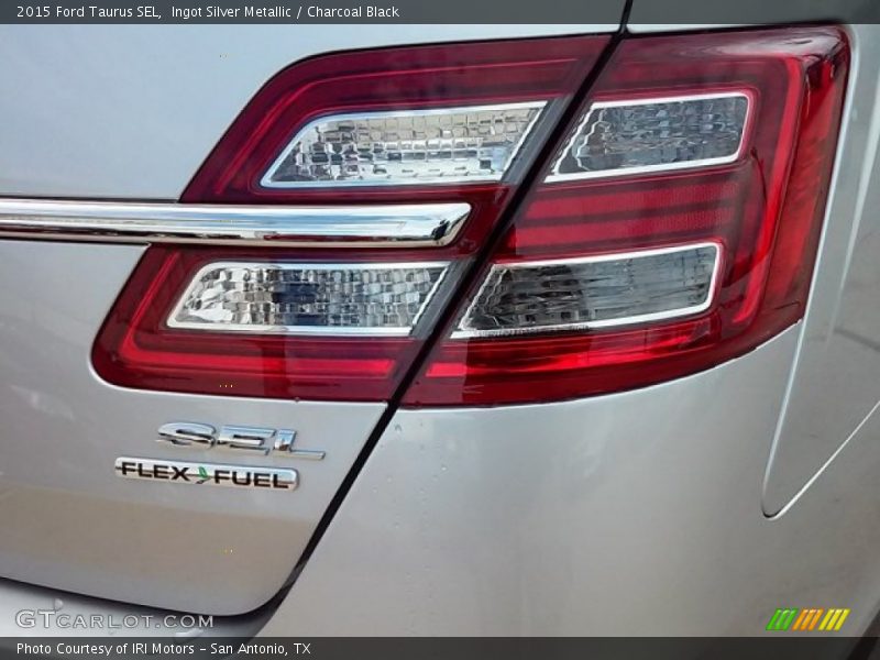 Ingot Silver Metallic / Charcoal Black 2015 Ford Taurus SEL