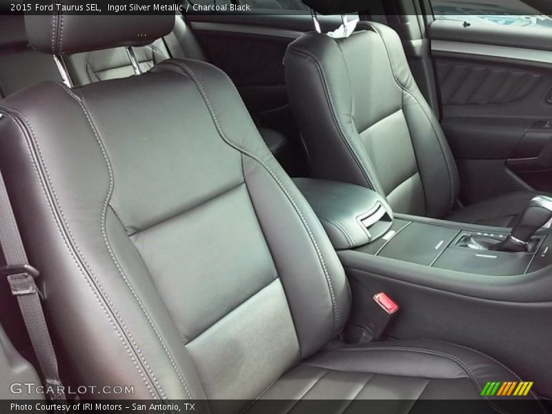 Ingot Silver Metallic / Charcoal Black 2015 Ford Taurus SEL