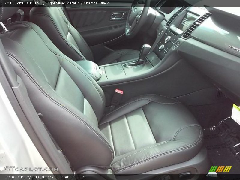 Ingot Silver Metallic / Charcoal Black 2015 Ford Taurus SEL