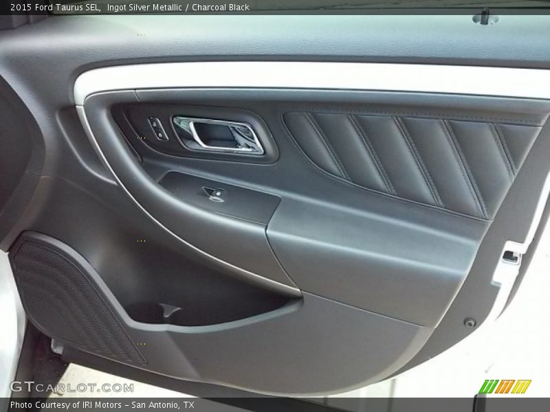 Ingot Silver Metallic / Charcoal Black 2015 Ford Taurus SEL