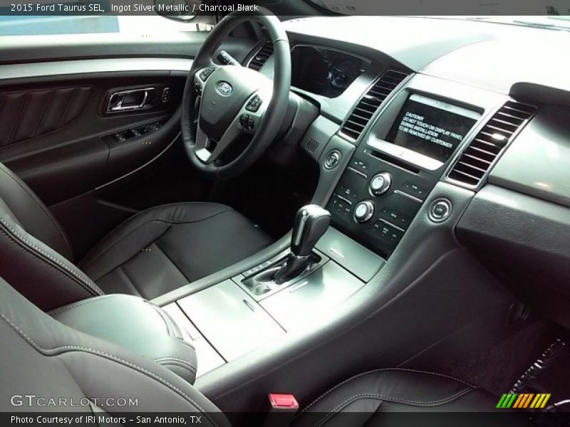 Ingot Silver Metallic / Charcoal Black 2015 Ford Taurus SEL