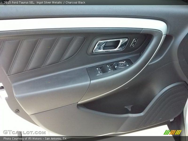 Ingot Silver Metallic / Charcoal Black 2015 Ford Taurus SEL